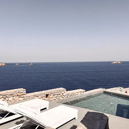 Kır Evi Cave Sarakíniko